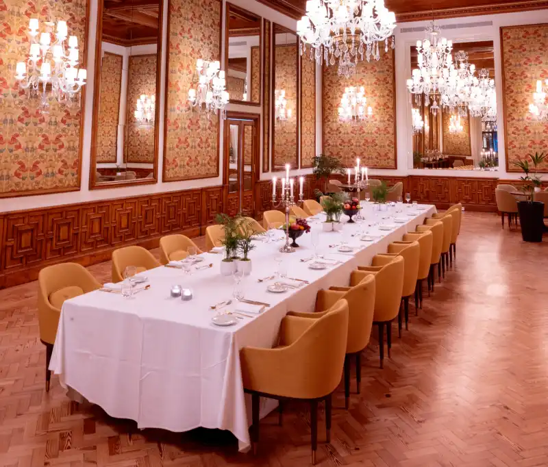 book your glamous event at the Grand Dining Room Porto