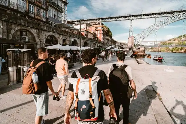 book a treasure hunt porto for you team building event